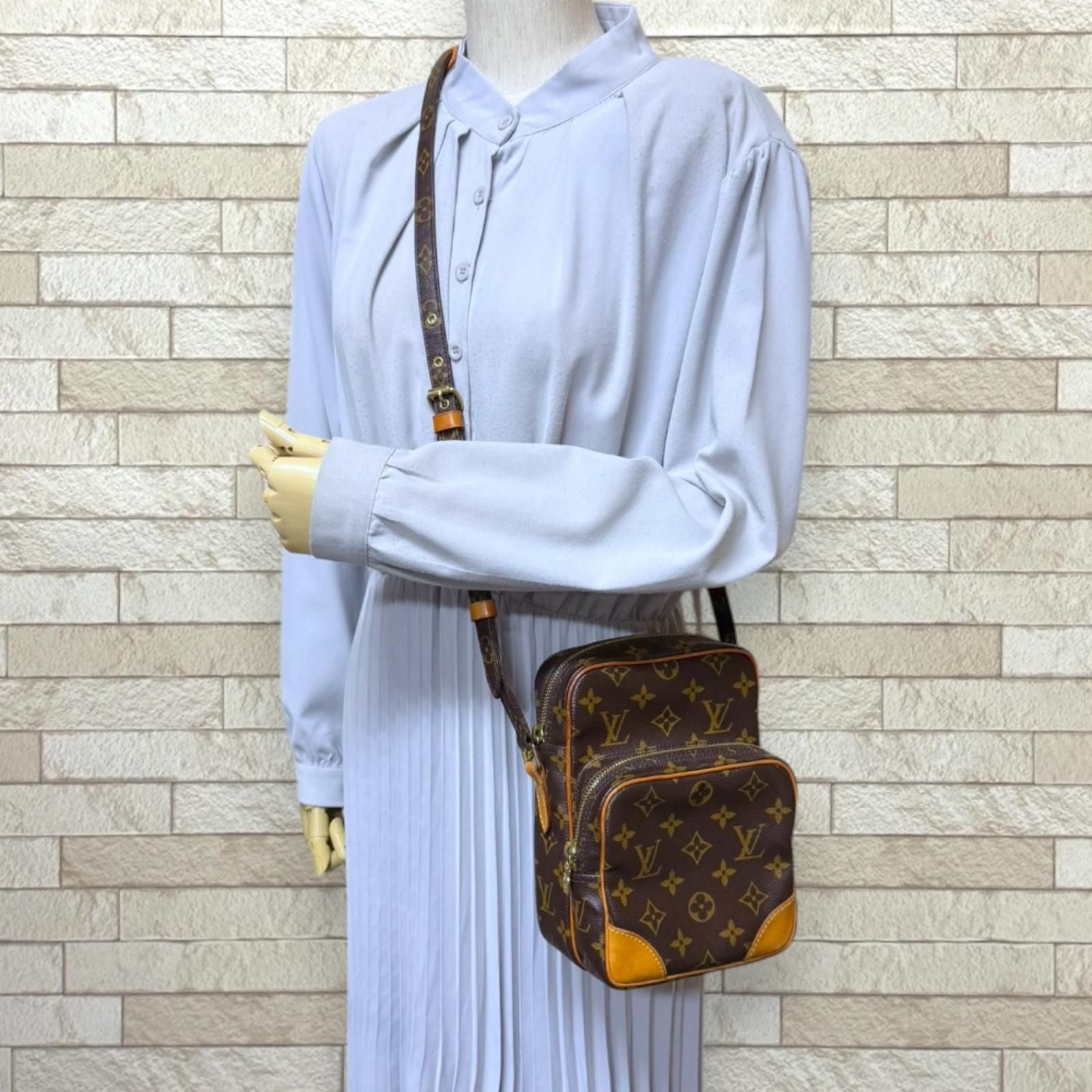 Louis Vuitton Amazon Monogram Shoulder Bag Canvas Brown — view 2