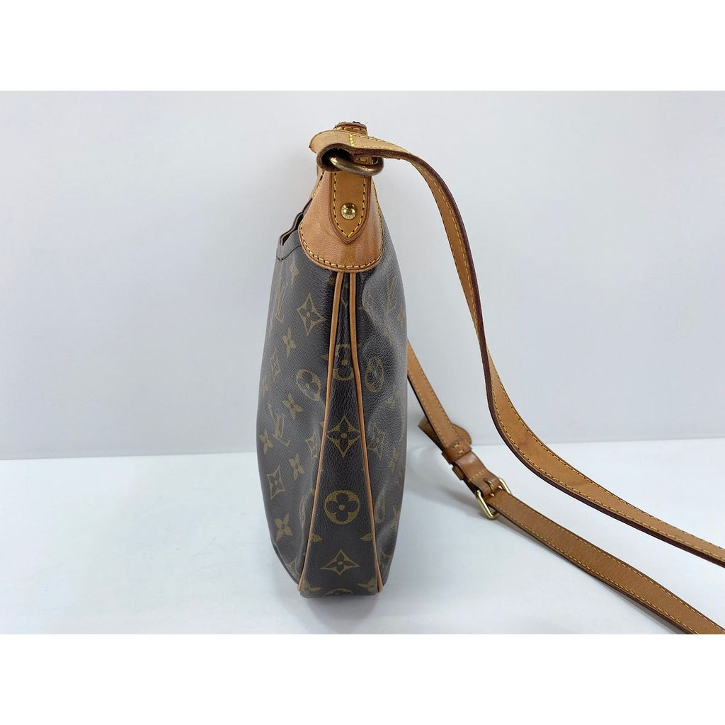 Louis Vuitton Shoulder Bag Odeon — view 3