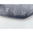Louis Vuitton Belt Bag Discovery — view 8