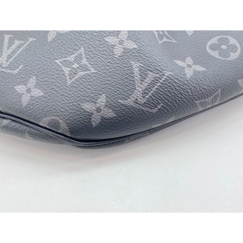 Louis Vuitton Belt Bag Discovery — view 7