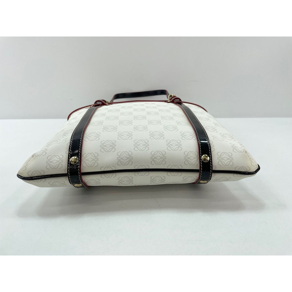 Loewe Handbag Anagram White — view 4