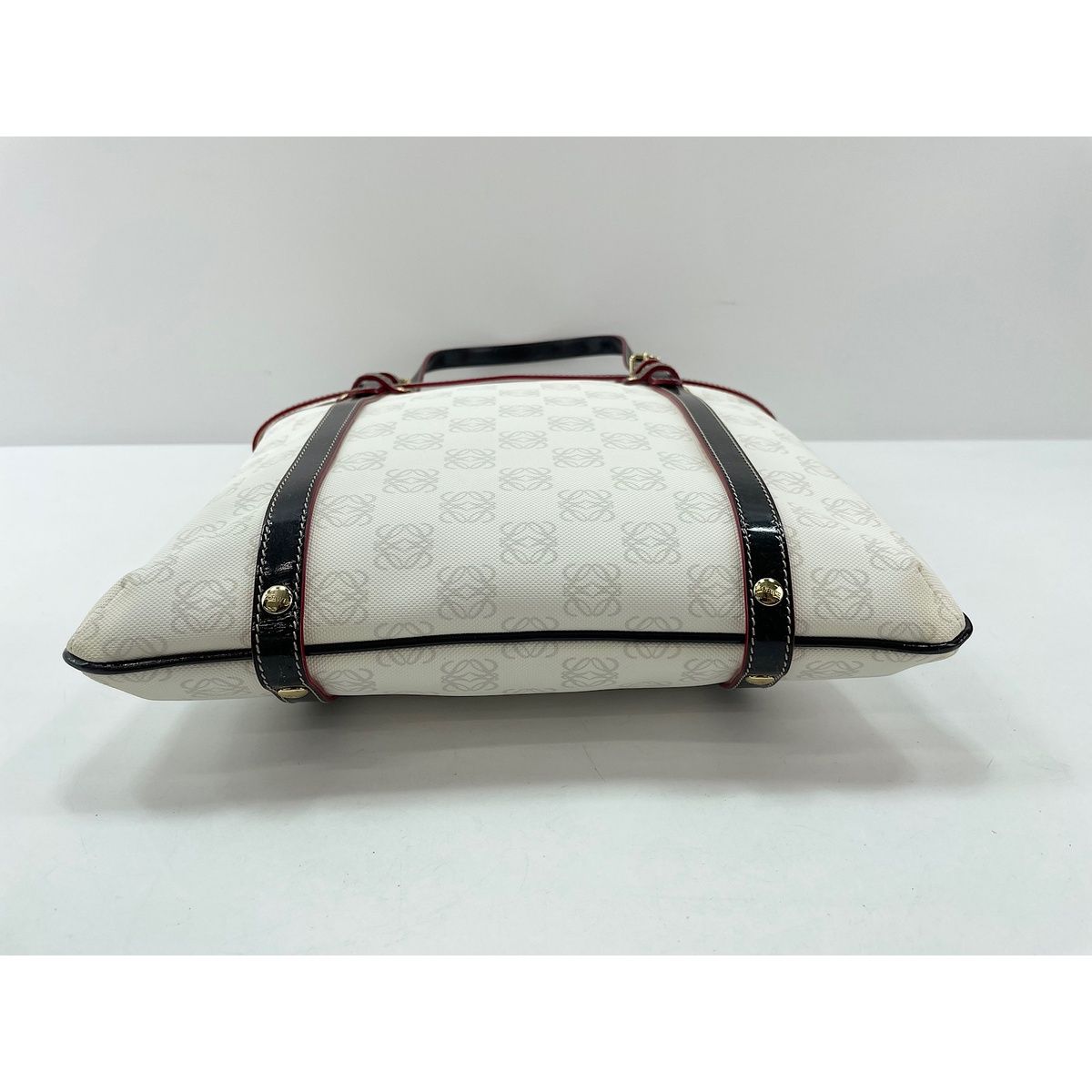 Loewe Handbag Anagram White — view 4