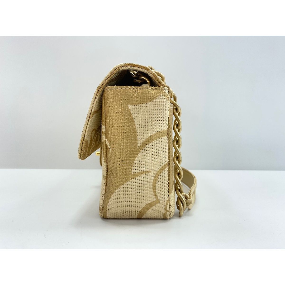 Chanel Shoulder Bag Camellia Print — view 4