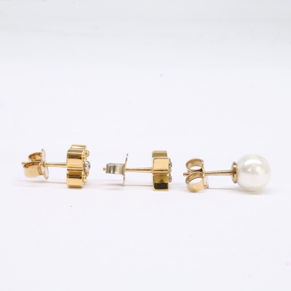 Louis Vuitton Cha Pearl Earrings Set — view 4