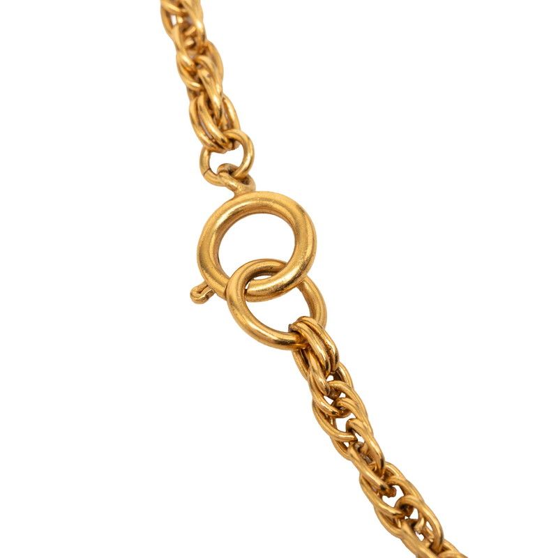 Chanel Vintage Quilted Bag Motif Pendant Gold Plated — view 4