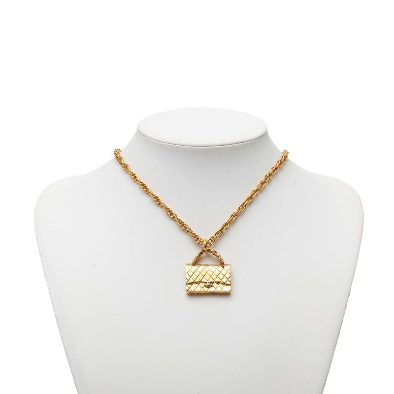 Chanel Vintage Quilted Bag Motif Pendant Gold Plated — view 5