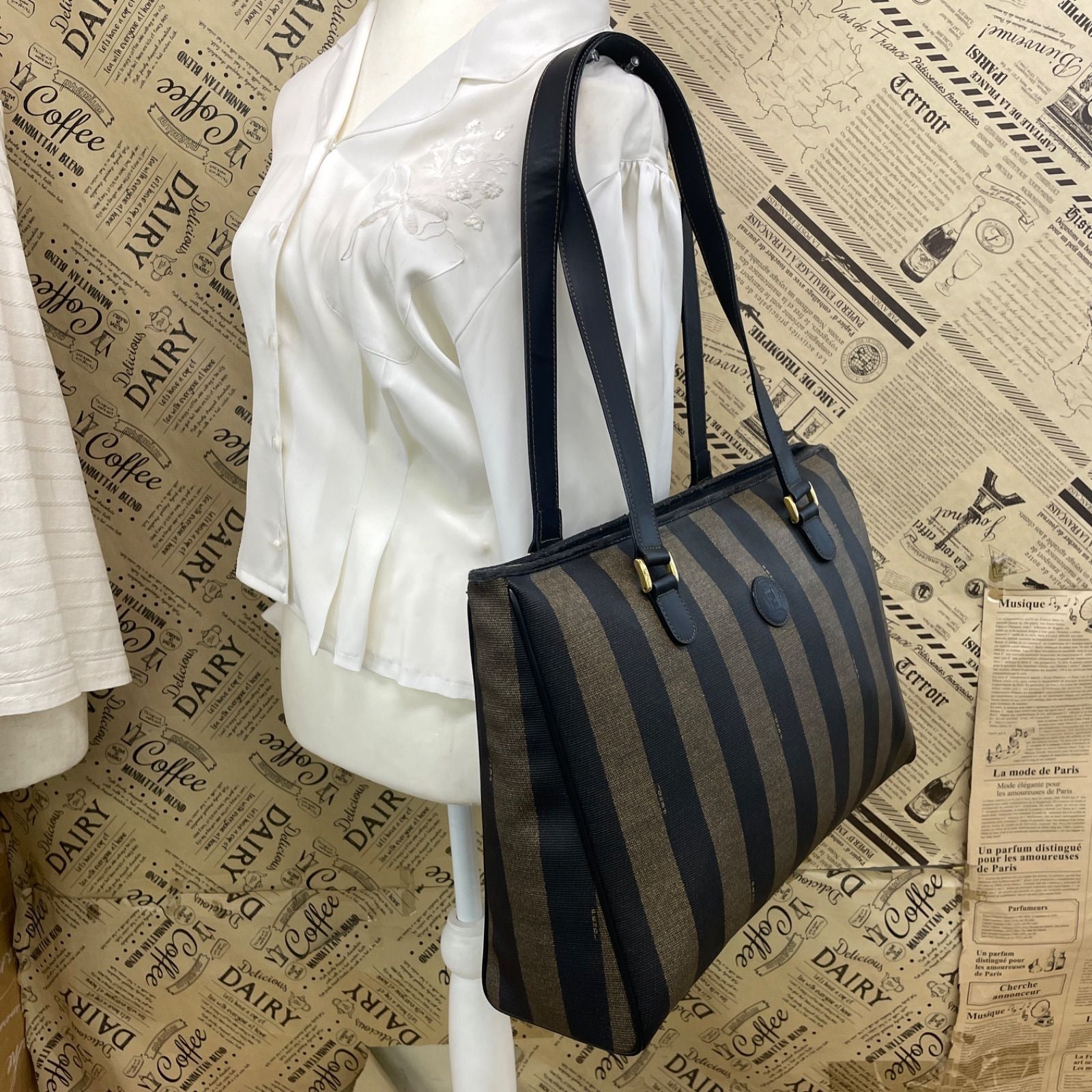 Fendi Pecan Tote Khaki — view 3