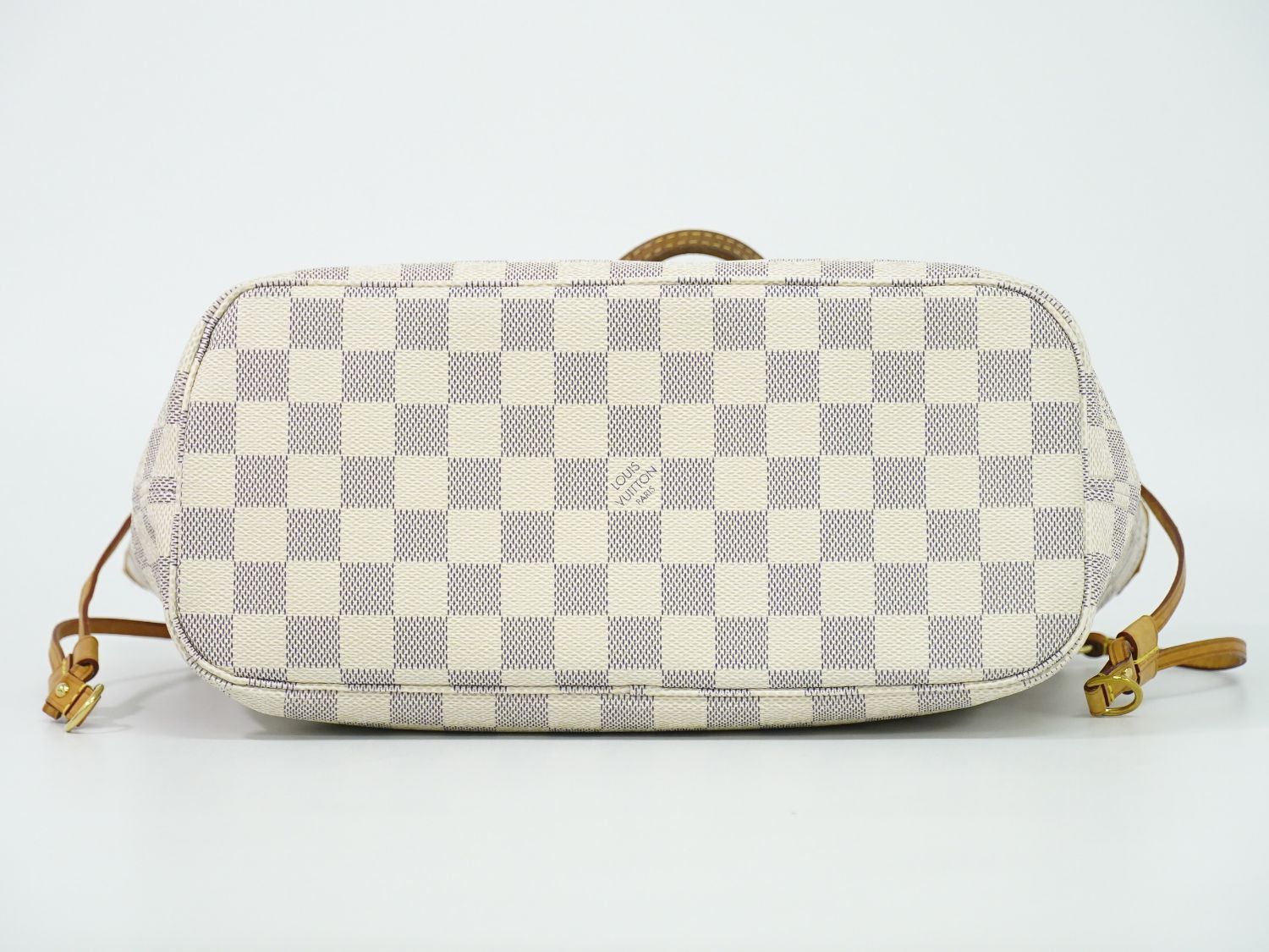 Louis Vuitton LV Handbag — view 3