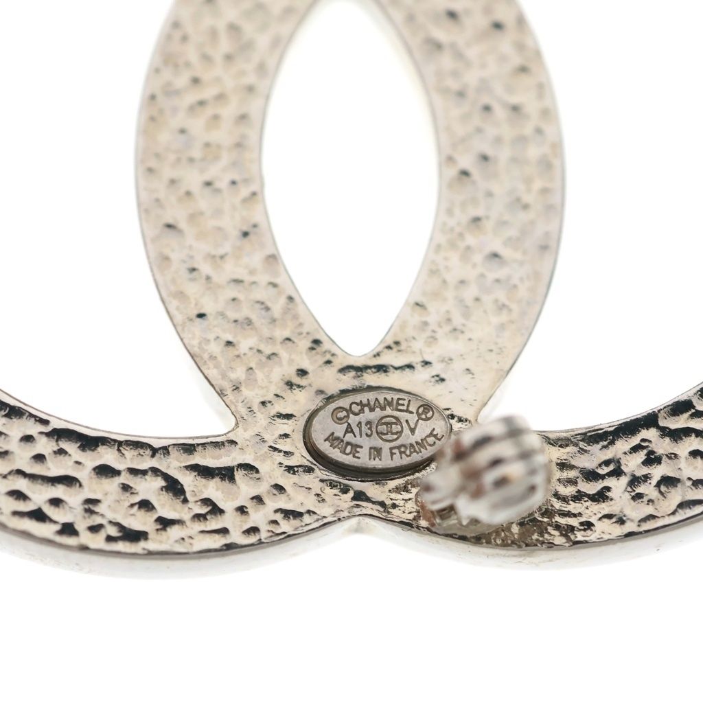 Chanel CC Logo Fakepearl Bro Pin Silver Brooch — view 5