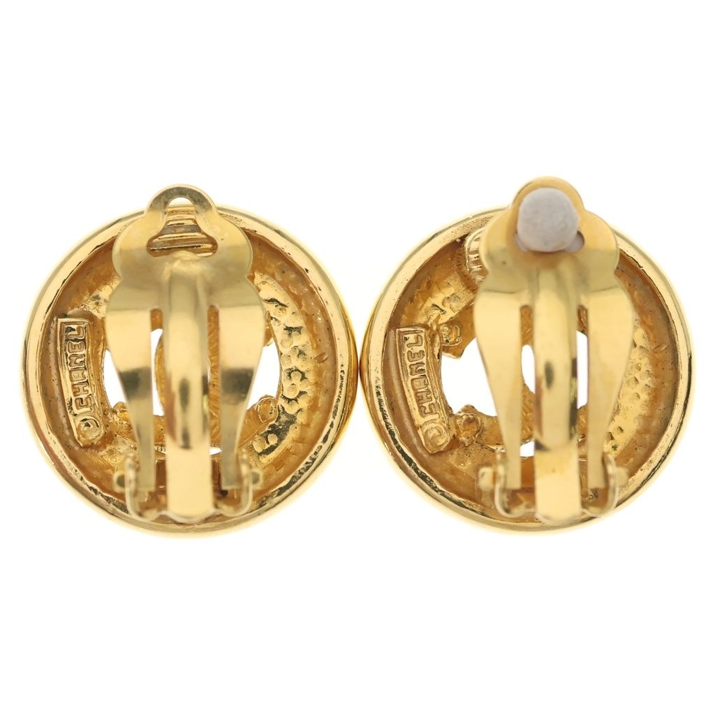 Chanel CC Logo Round Earrings Gold — view 2