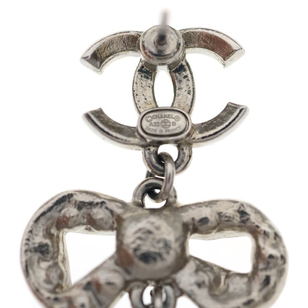 Chanel CC Logo Earrings Ribbon Droppearl Rhinestone Silver — view 5