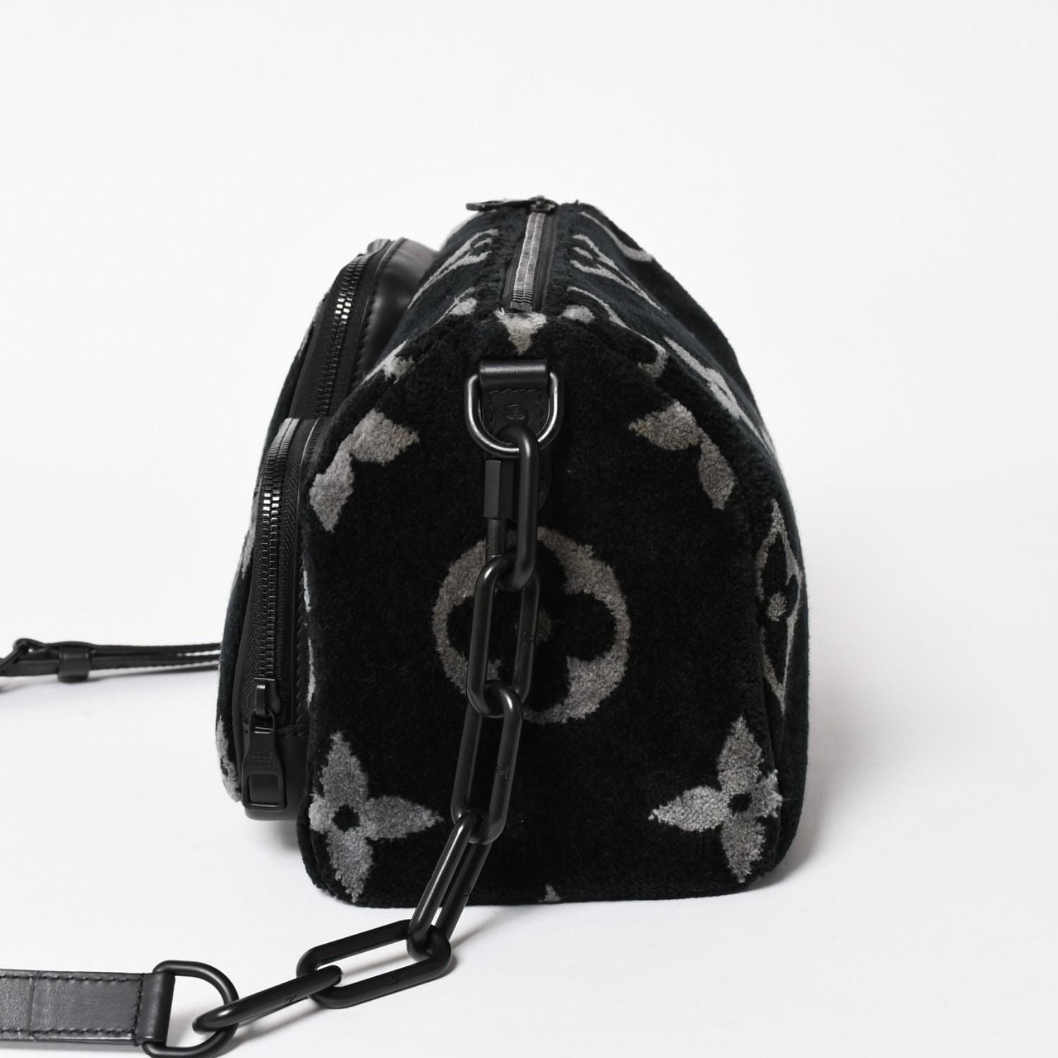 Louis Vuitton Keepall Bandouliere 25 Boston Bag Monogram Eclipse Tuffetage — view 4