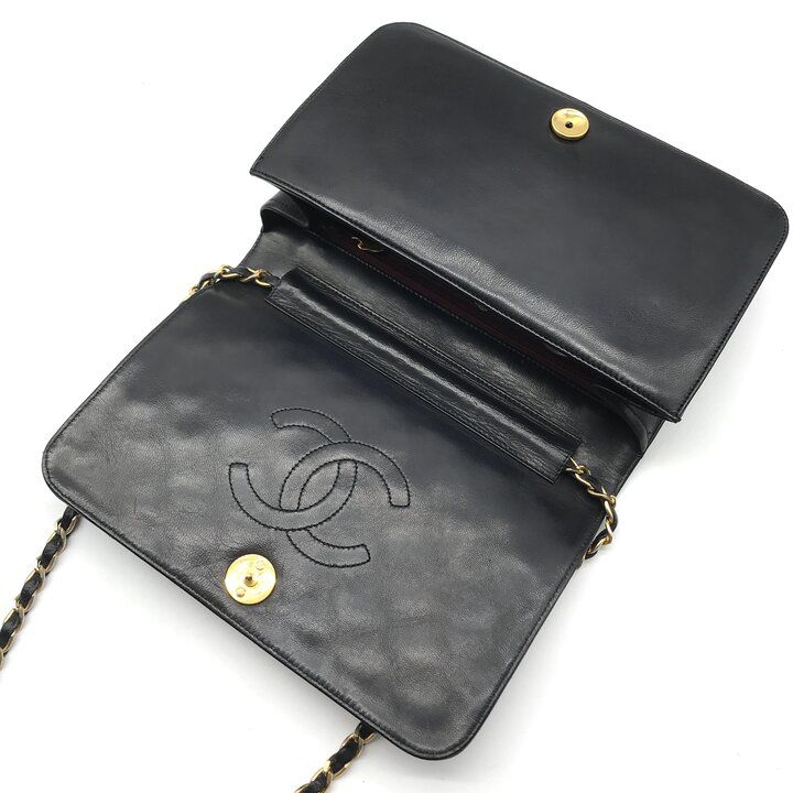 Chanel CC Logo Quilted Leather Push Lock Chain Shoulder Bag Black — view 8