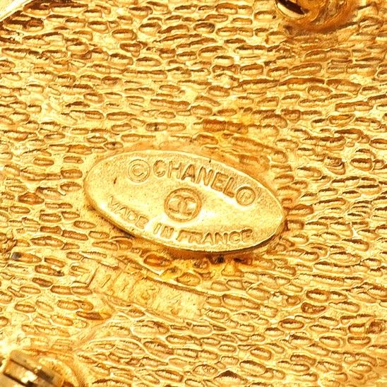 Chanel Brooch Vintage CC Logo Diamond Gold Plated — view 4