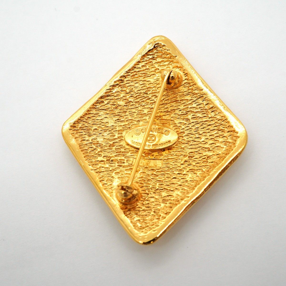 Chanel Brooch Vintage CC Logo Diamond Gold Plated — view 5