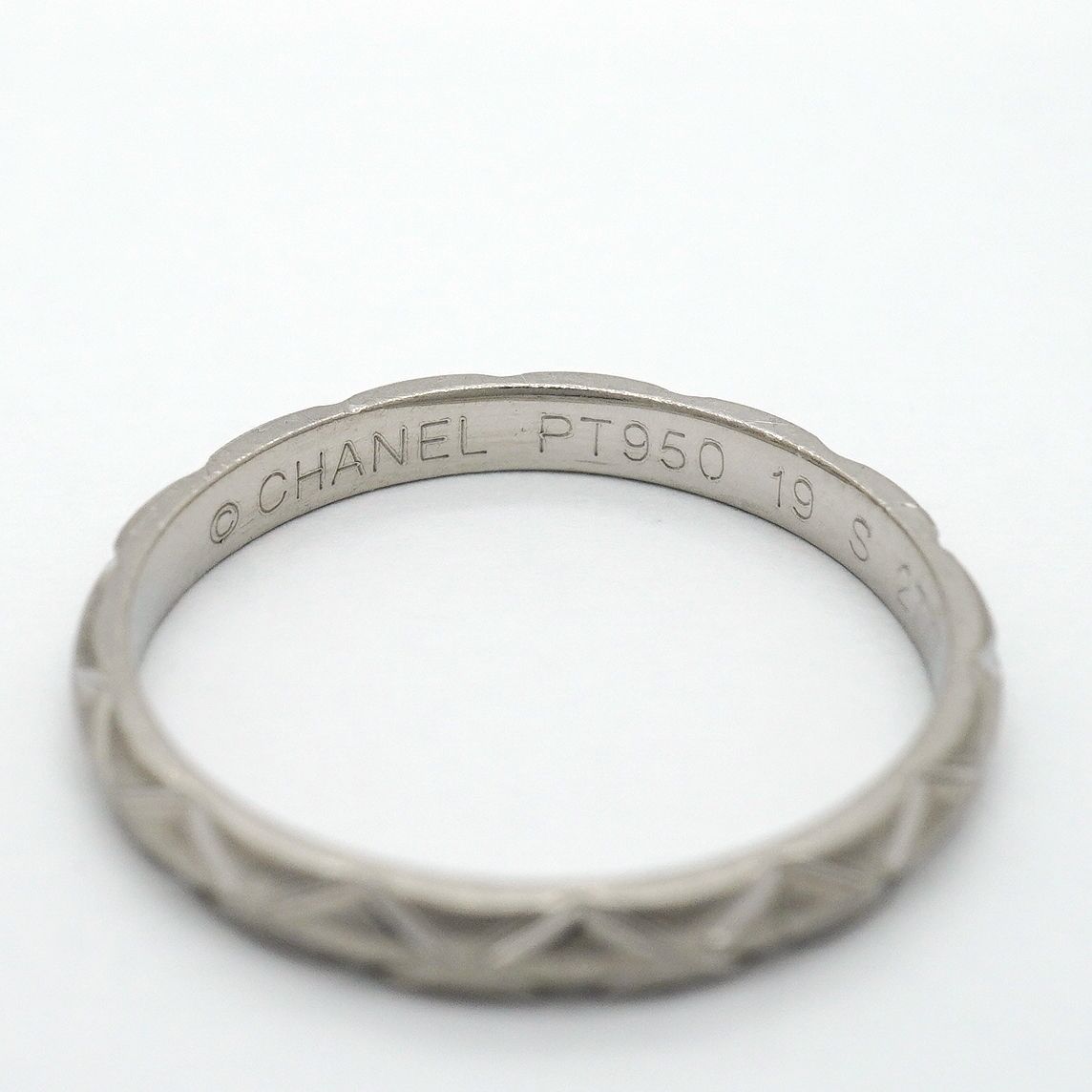 Chanel Ring Quilted Platinum — view 4
