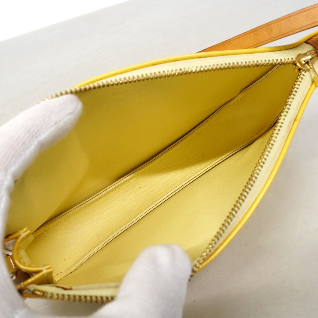 Louis Vuitton Pouch Vernis Lexington Lime Yellow — view 4
