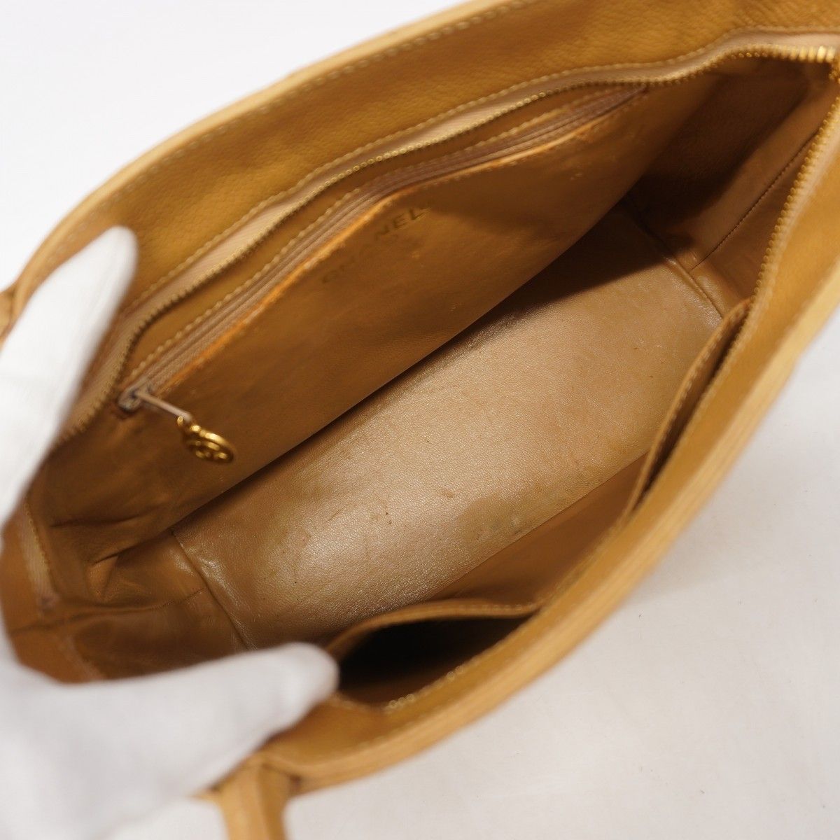 Chanel Tote Reissue Caviar Leather Beige Gold — view 4
