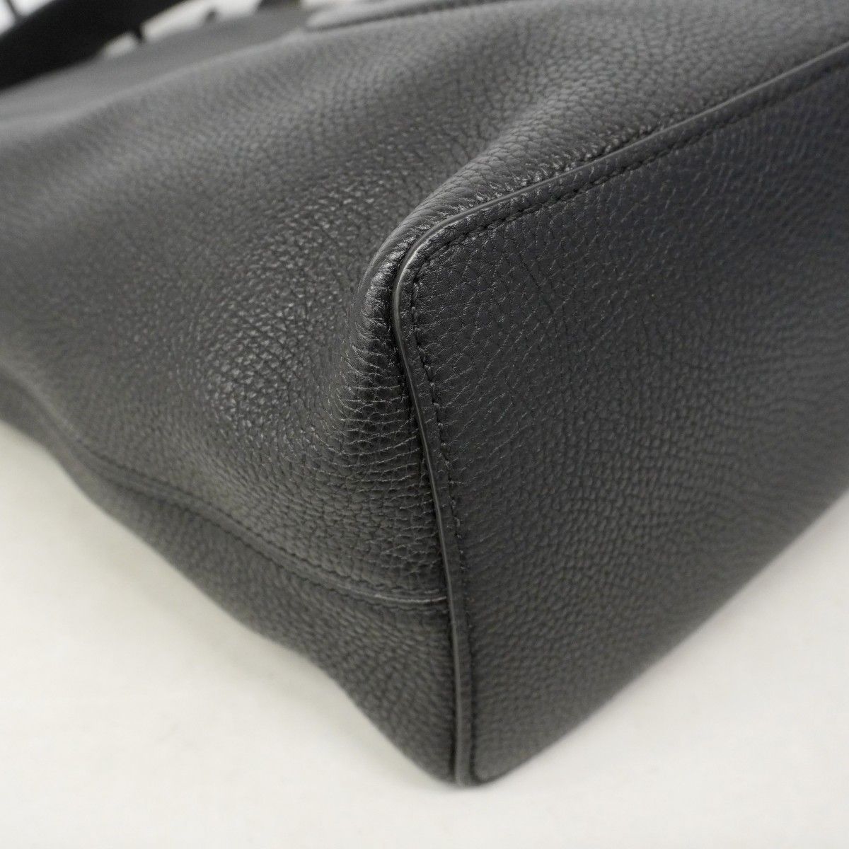 Gucci Shoulder Bag Soho Leather Black Champagne Gold — view 6
