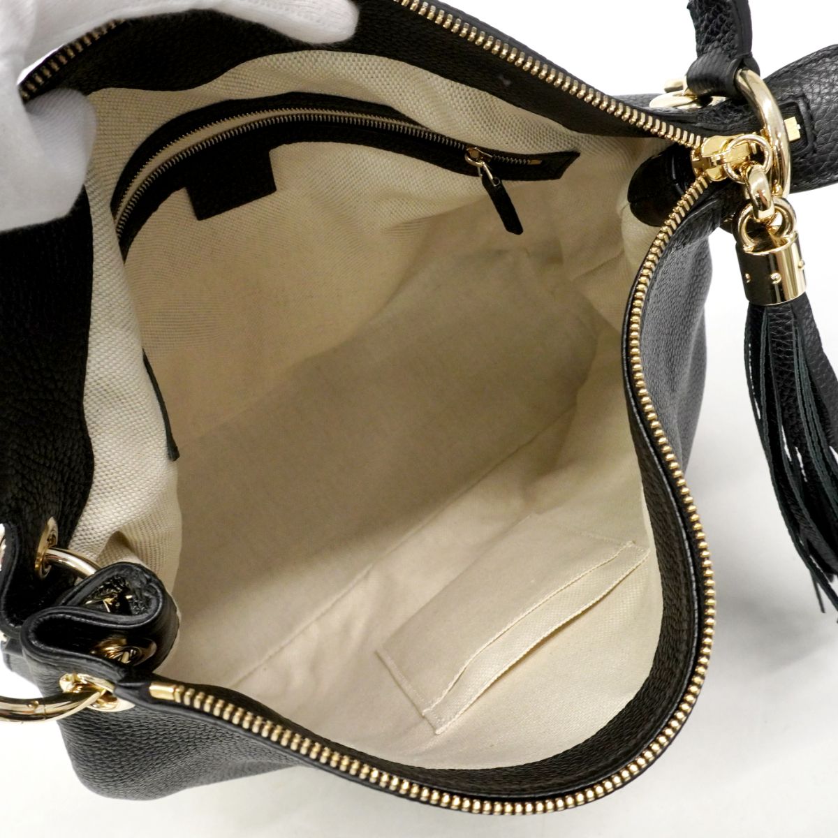 Gucci Shoulder Bag Soho Leather Black Champagne Gold — view 4