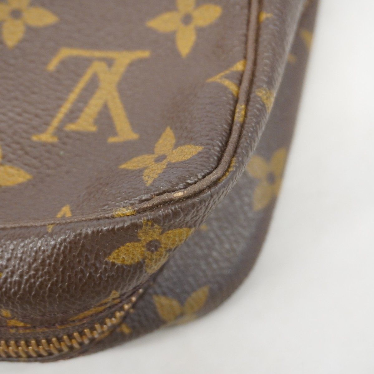 Louis Vuitton Pouch Monogram Trousse Toilette 23 Brown — view 7