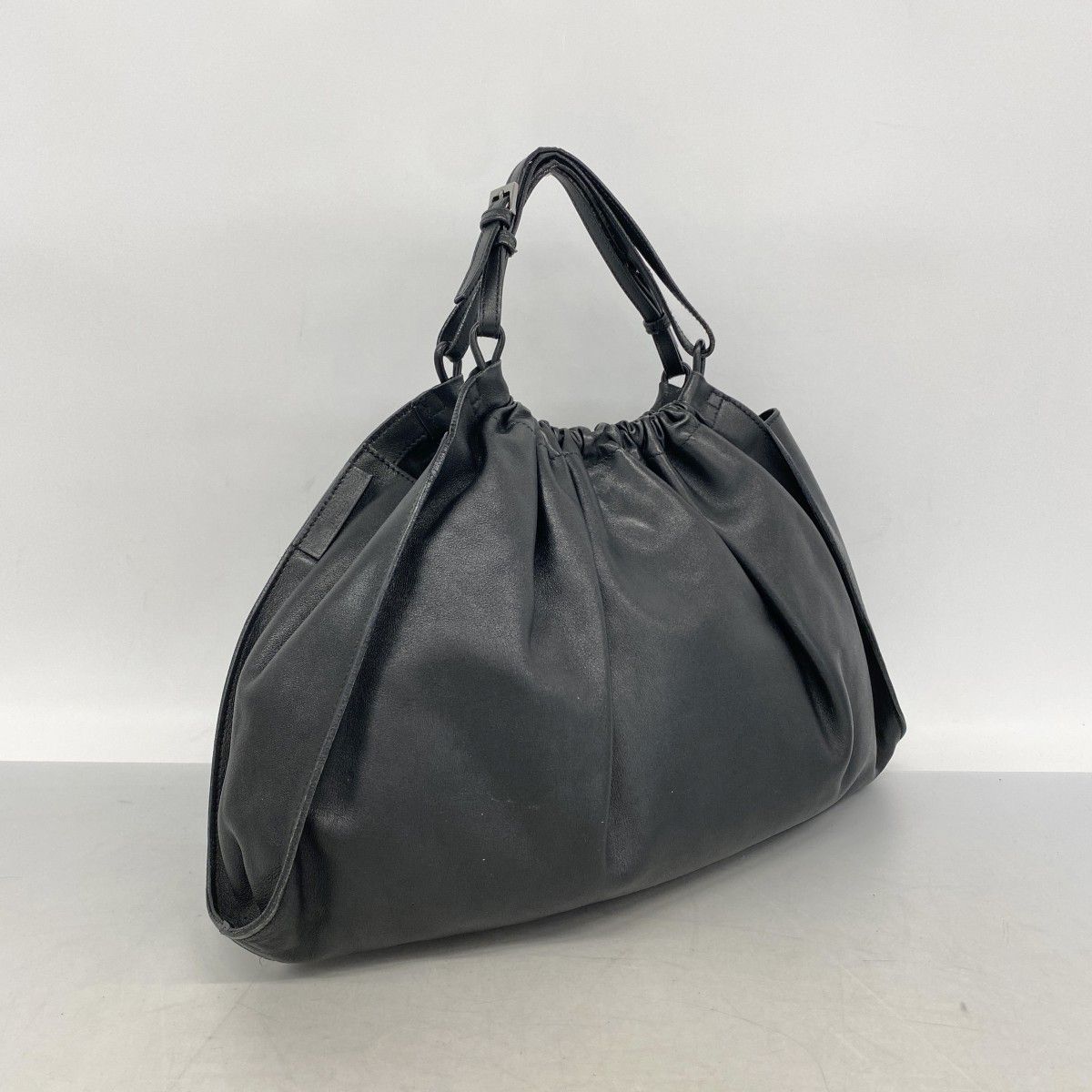 Gucci Handbag 001 Leather Black Silver — view 2