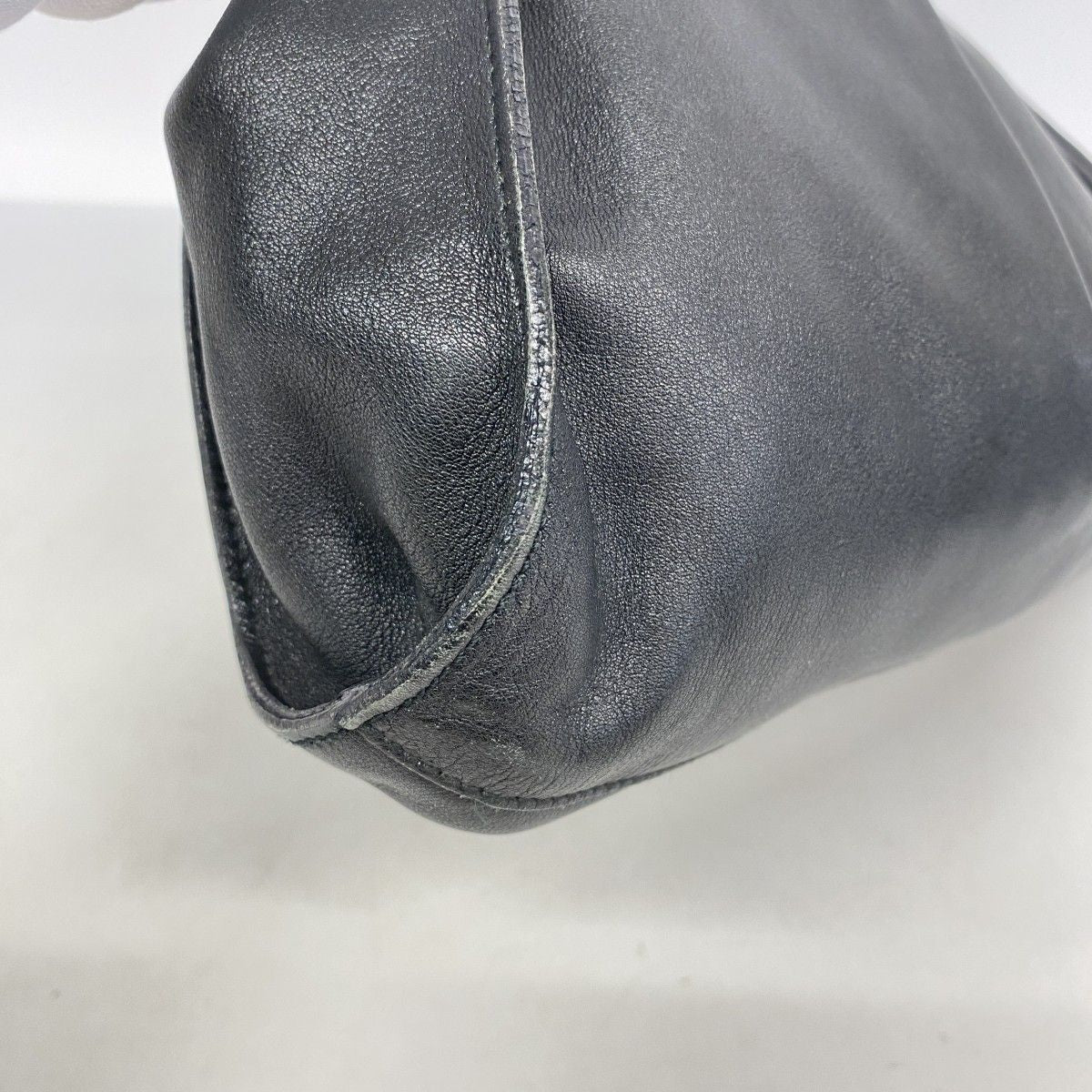 Gucci Handbag 001 Leather Black Silver — view 6