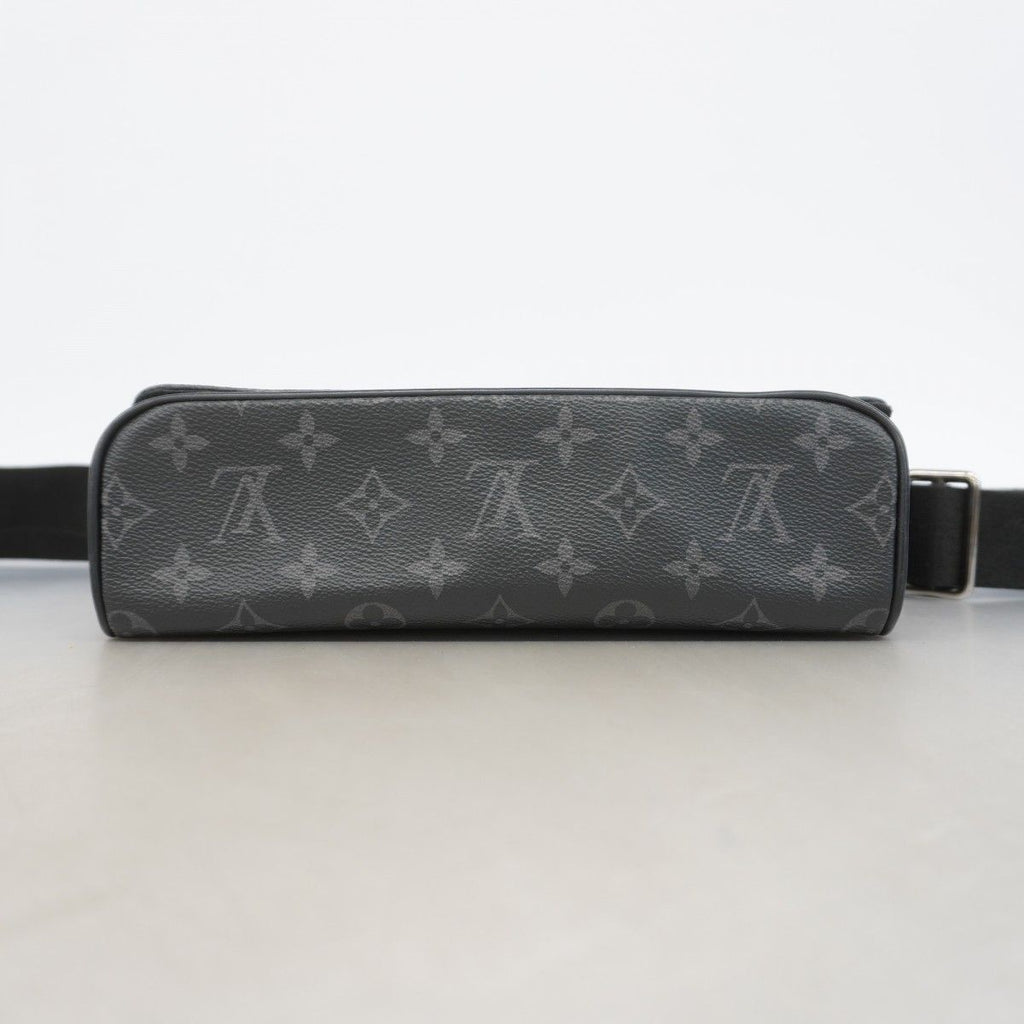 Louis Vuitton Shoulder Bag Monogram Eclipse District PM Black — view 3