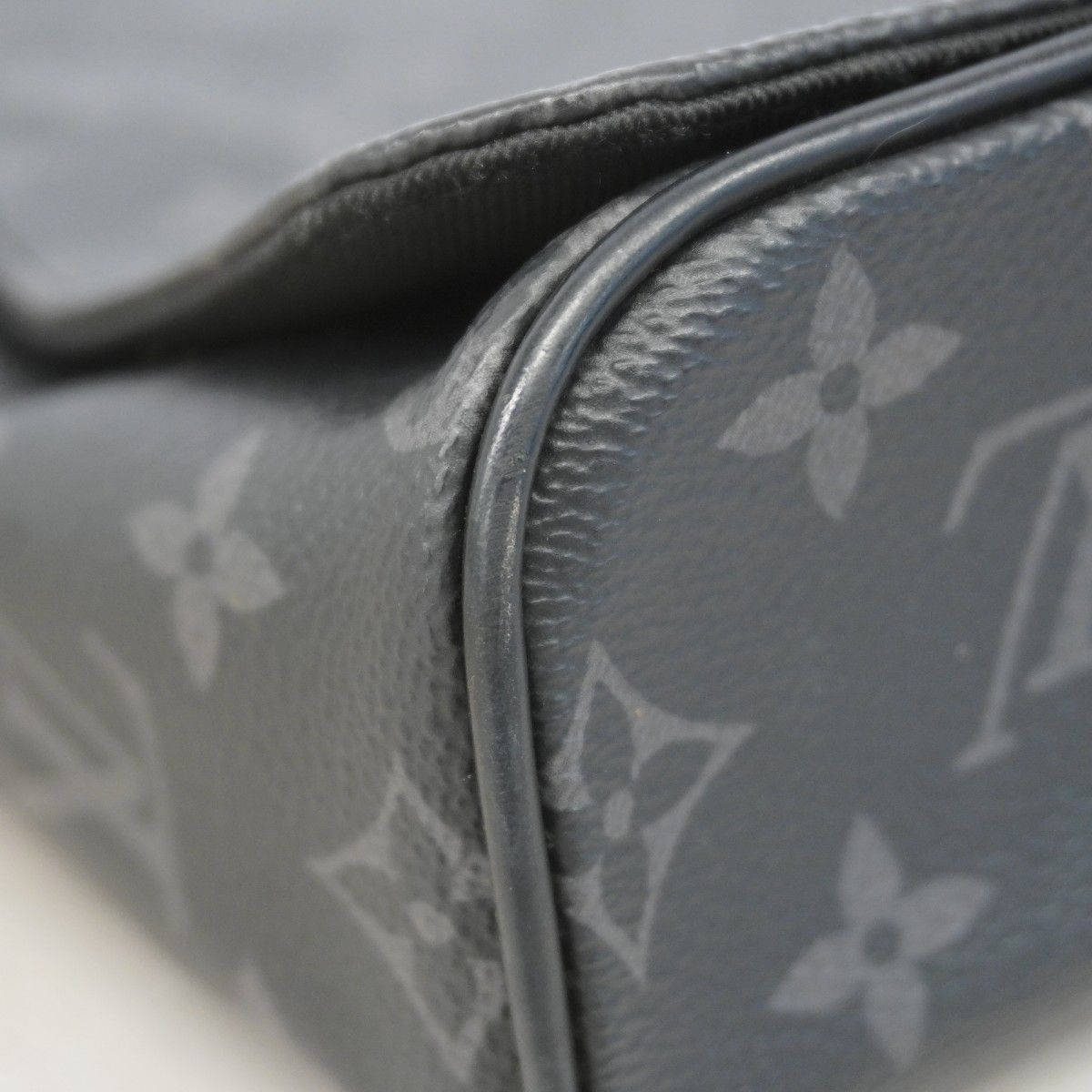 Louis Vuitton Shoulder Bag Monogram Eclipse District PM Black — view 6