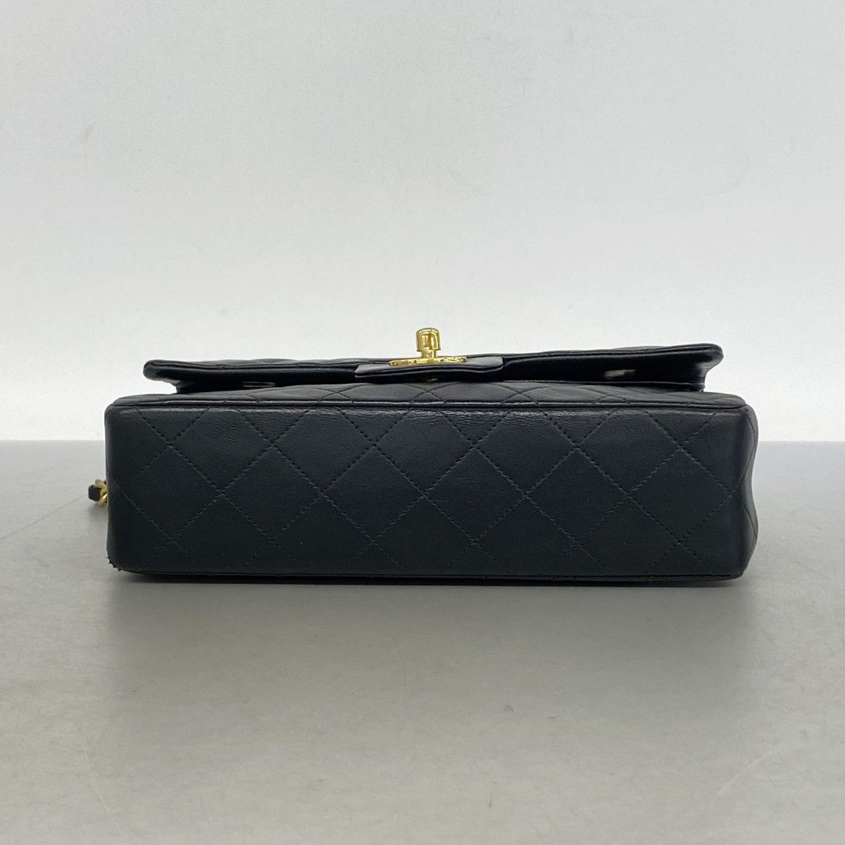 Chanel Shoulder Bag Quilted Lambskin Black Gold — view 3