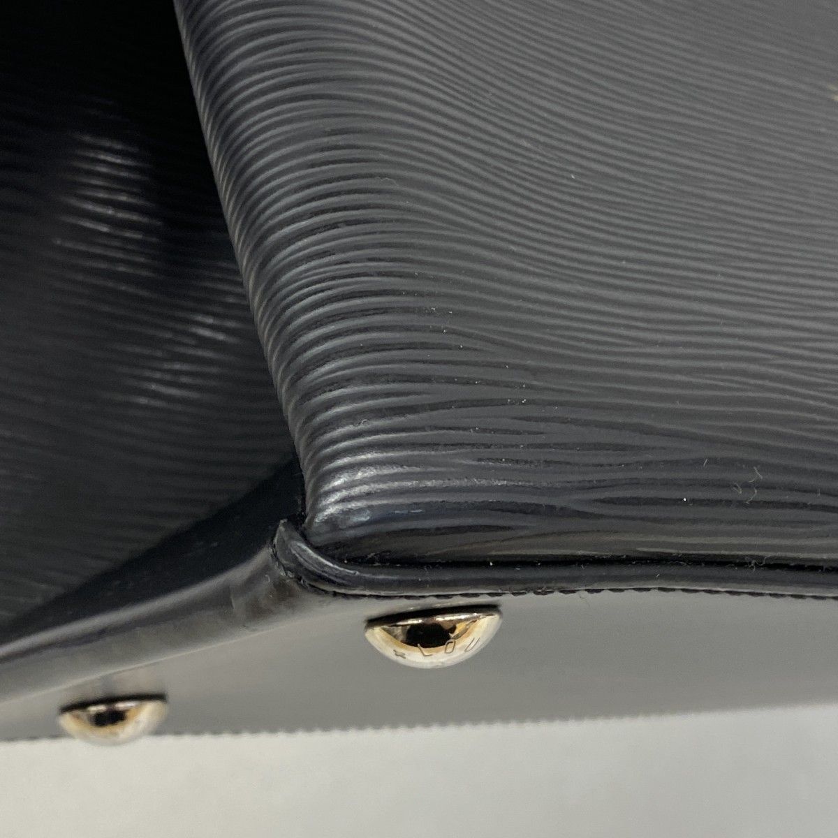 Louis Vuitton Handbag Epi Cles Veil MM Noir — view 7