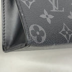 Louis Vuitton Clutch Monogram Eclipse Pochette Voyage MM Black — view 6