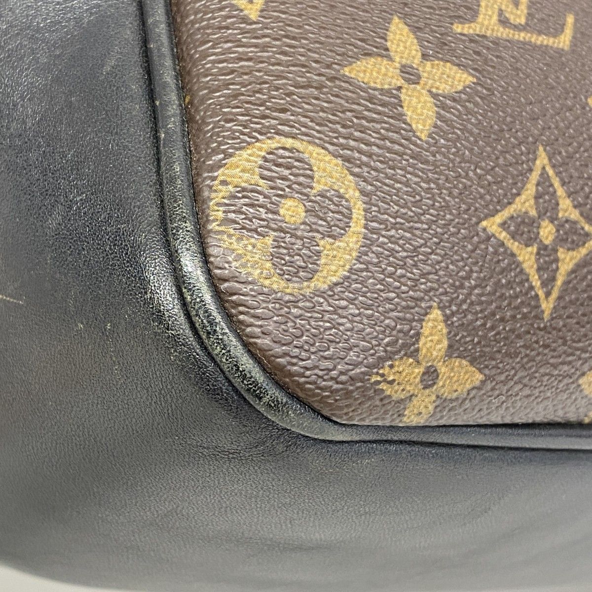 Louis Vuitton Shoulder Bag Monogram Macassar District MM Brown — view 6