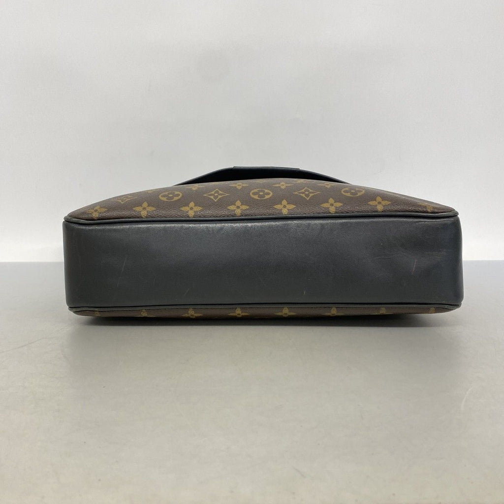 Louis Vuitton Shoulder Bag Monogram Macassar District MM Brown — view 3