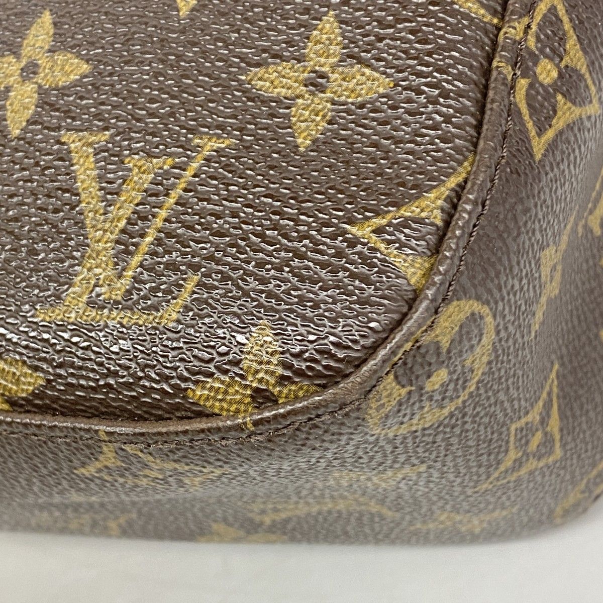 Louis Vuitton Shoulder Bag Monogram Looping MM Brown — view 7
