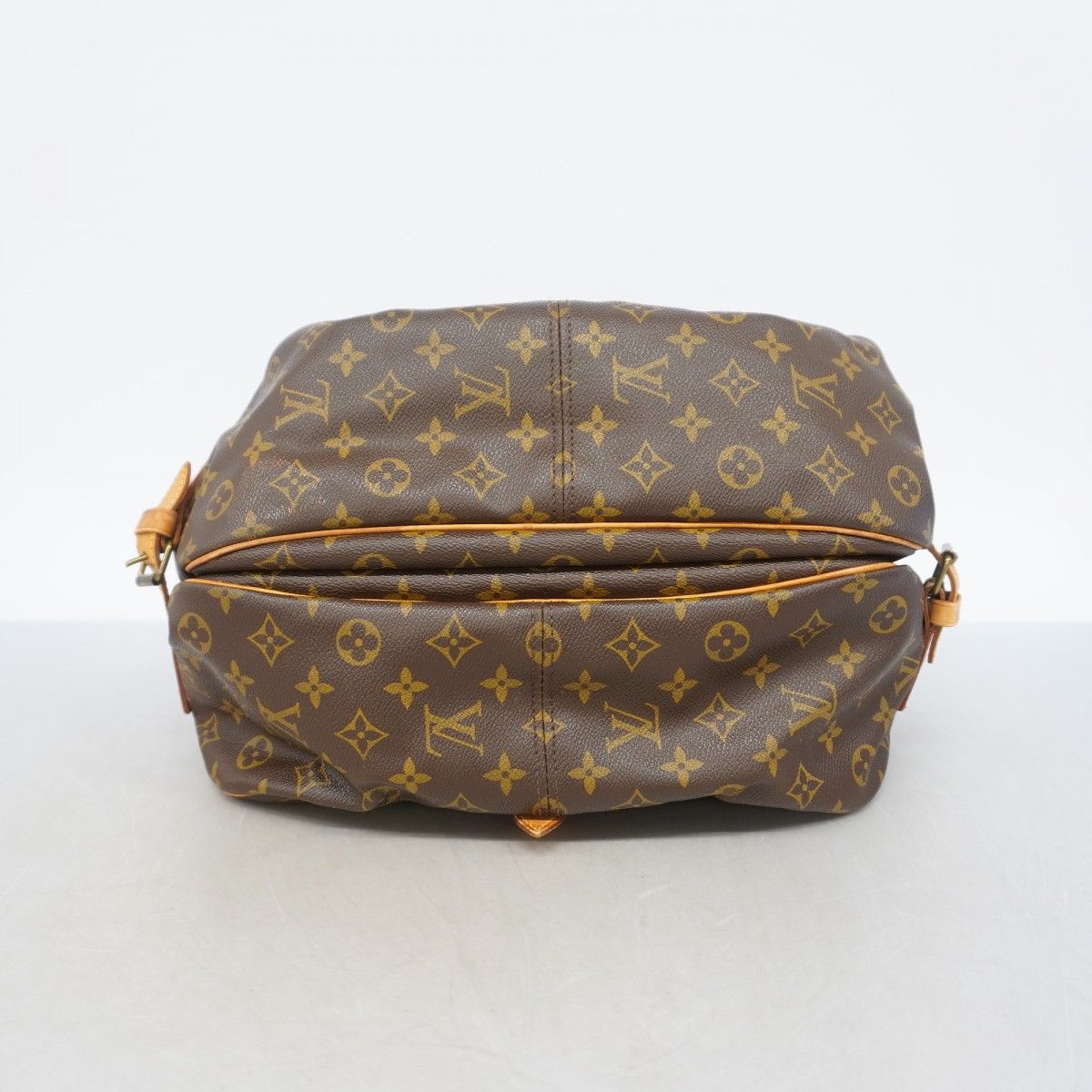 Louis Vuitton Shoulder Bag Monogram Saumur 35 Brown — view 3