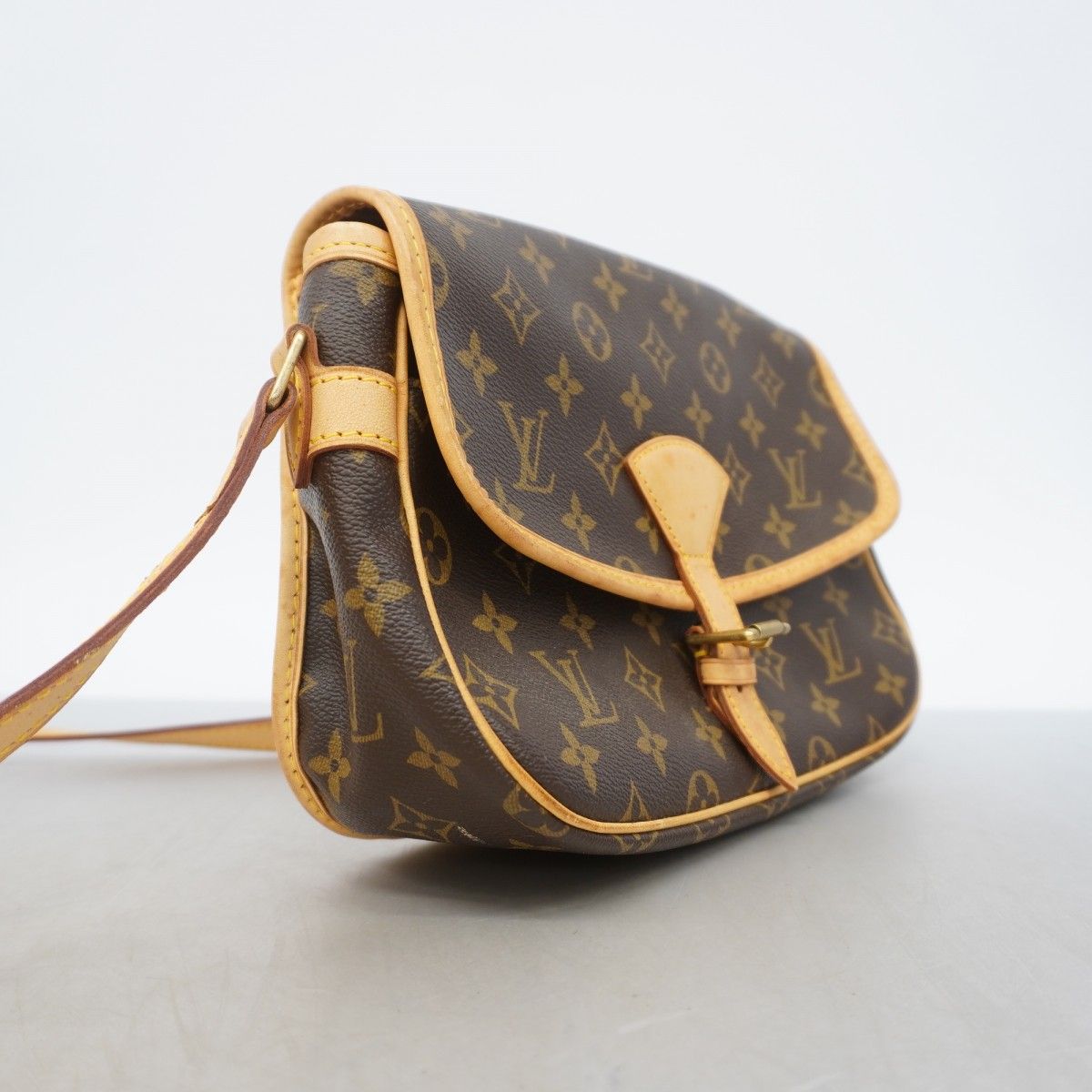 Louis Vuitton Shoulder Bag Monogram Sologne Brown — view 2