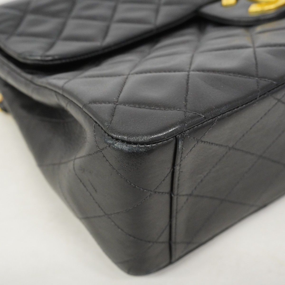 Chanel Shoulder Bag Maxi Quilted Lambskin Black Gold — view 6