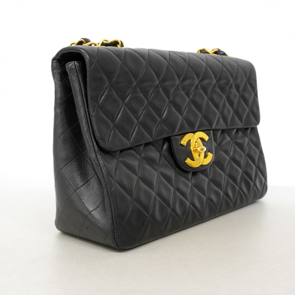 Chanel Shoulder Bag Maxi Quilted Lambskin Black Gold — view 2