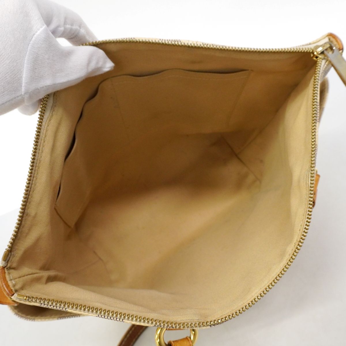 Louis Vuitton Tote Damier Azur Totally PM White — view 4