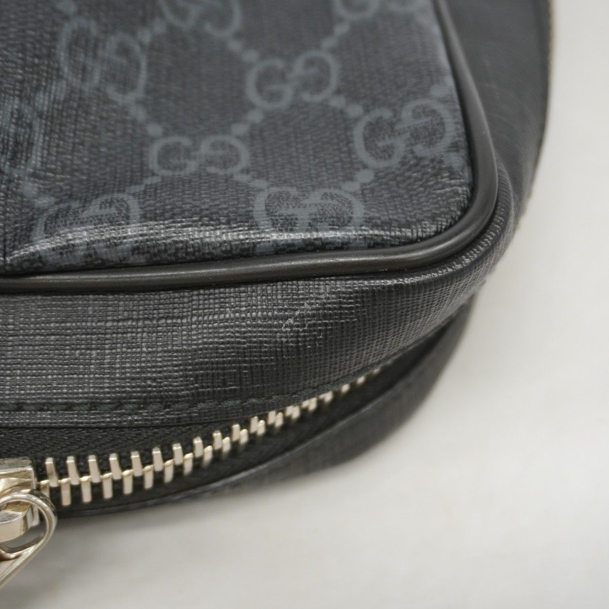 Gucci Belt Bag GG Supreme Black Silver — view 6