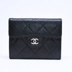 Chanel Quilted Coin Card Holder Purse CC Logo Lambskin Silver