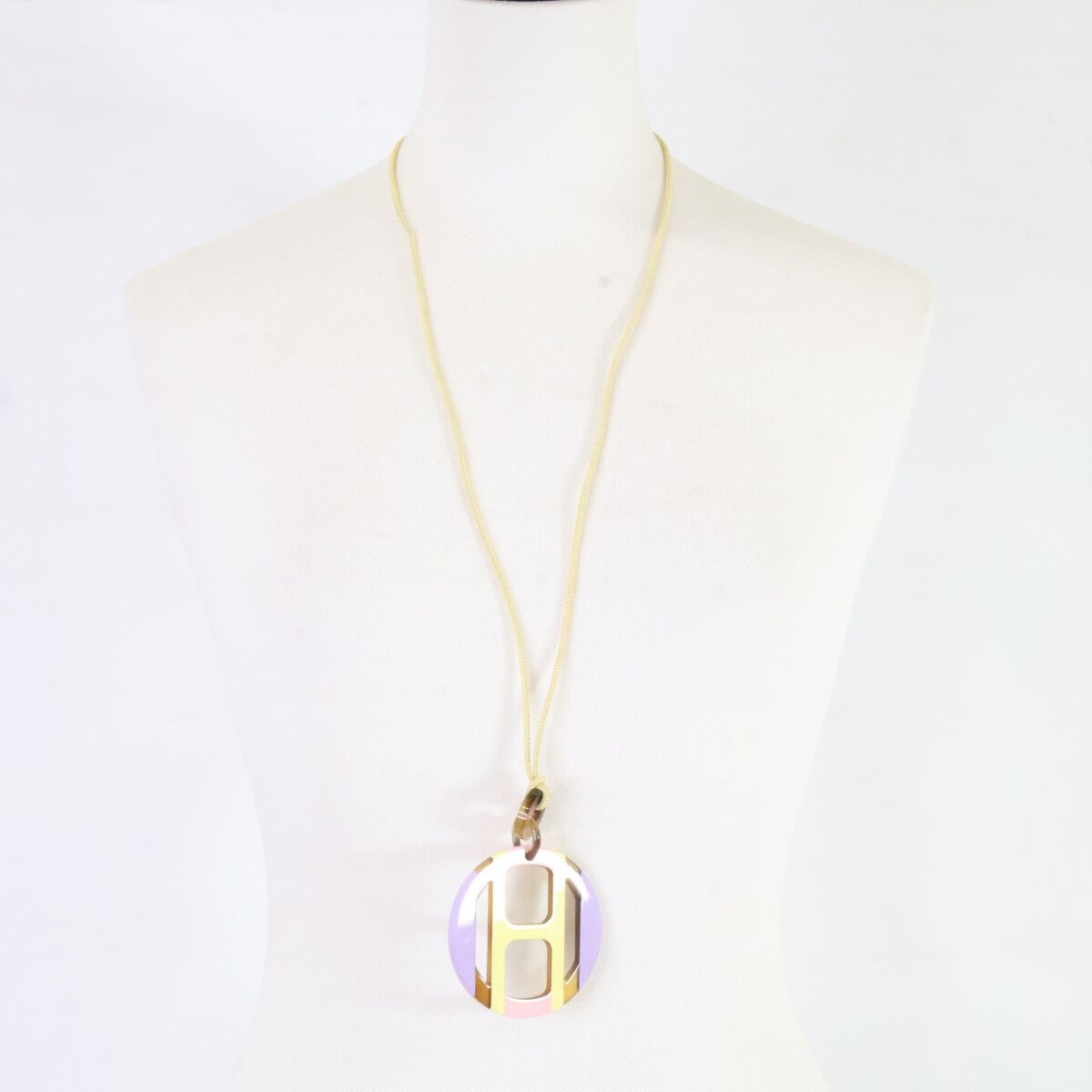 Hermes Like Buffalo Hon Equipe Logo Pendant — view 8