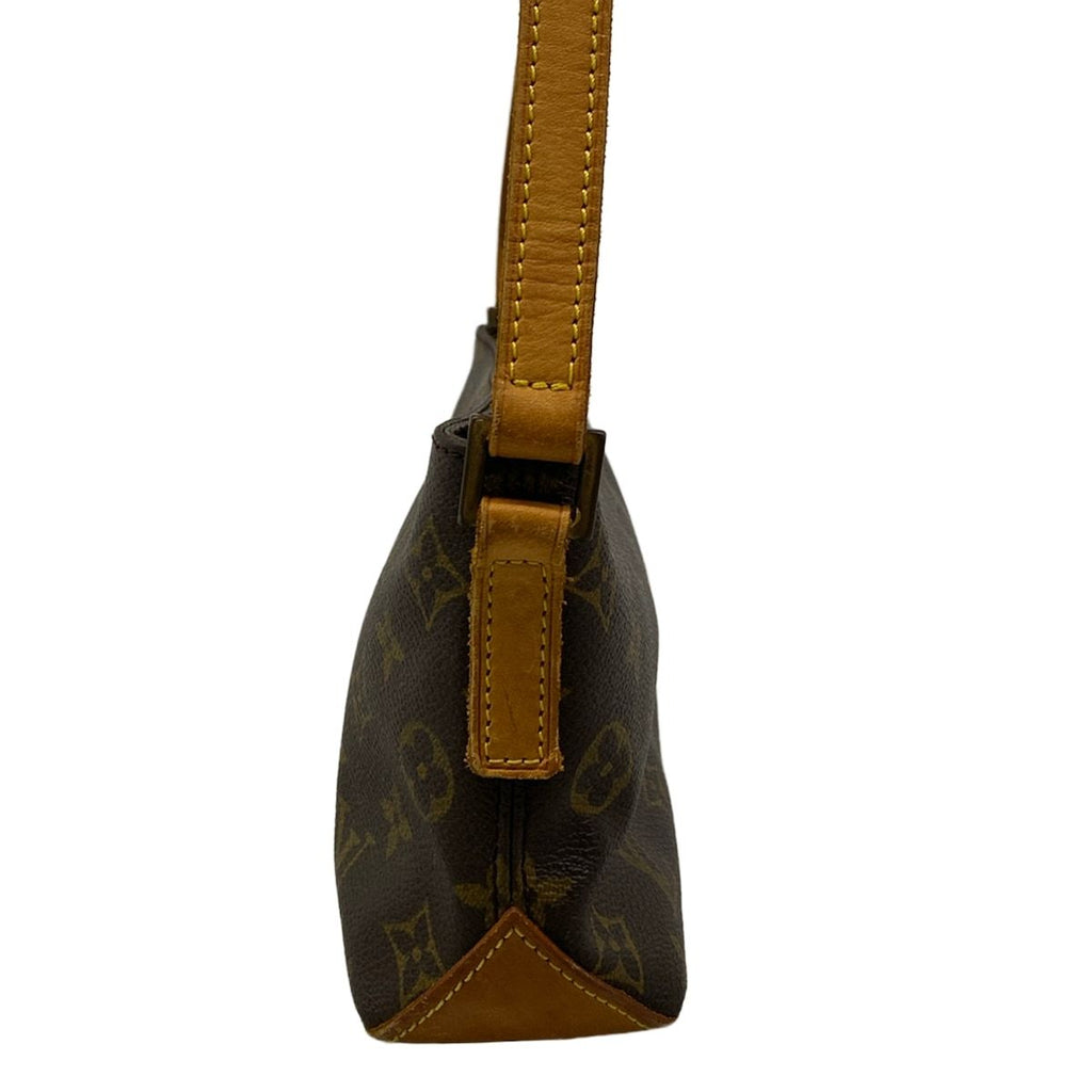 Louis Vuitton Shoulder Bag Monogram Trotteur — view 4
