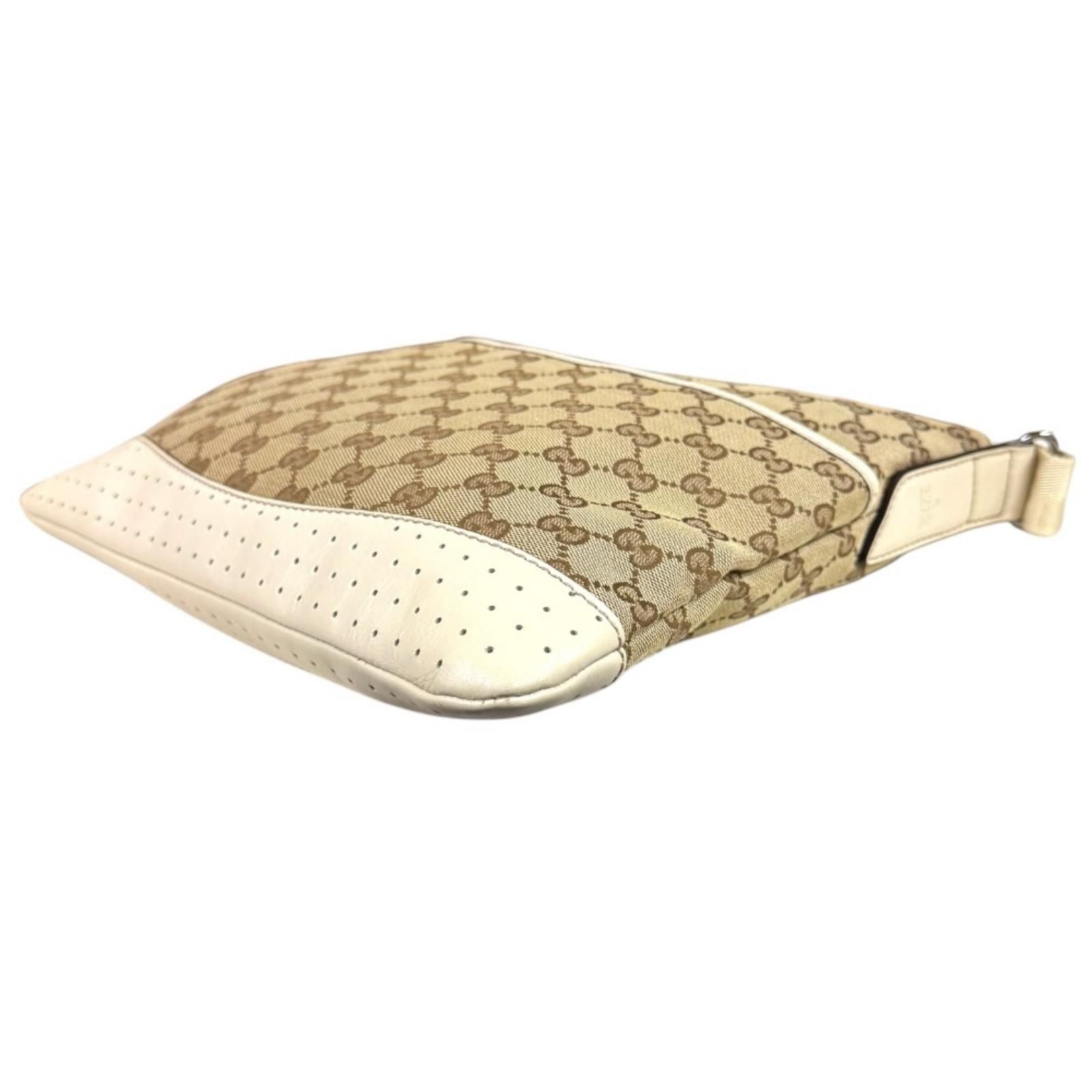 Gucci GG Canvas Shoulder Bag White — view 6