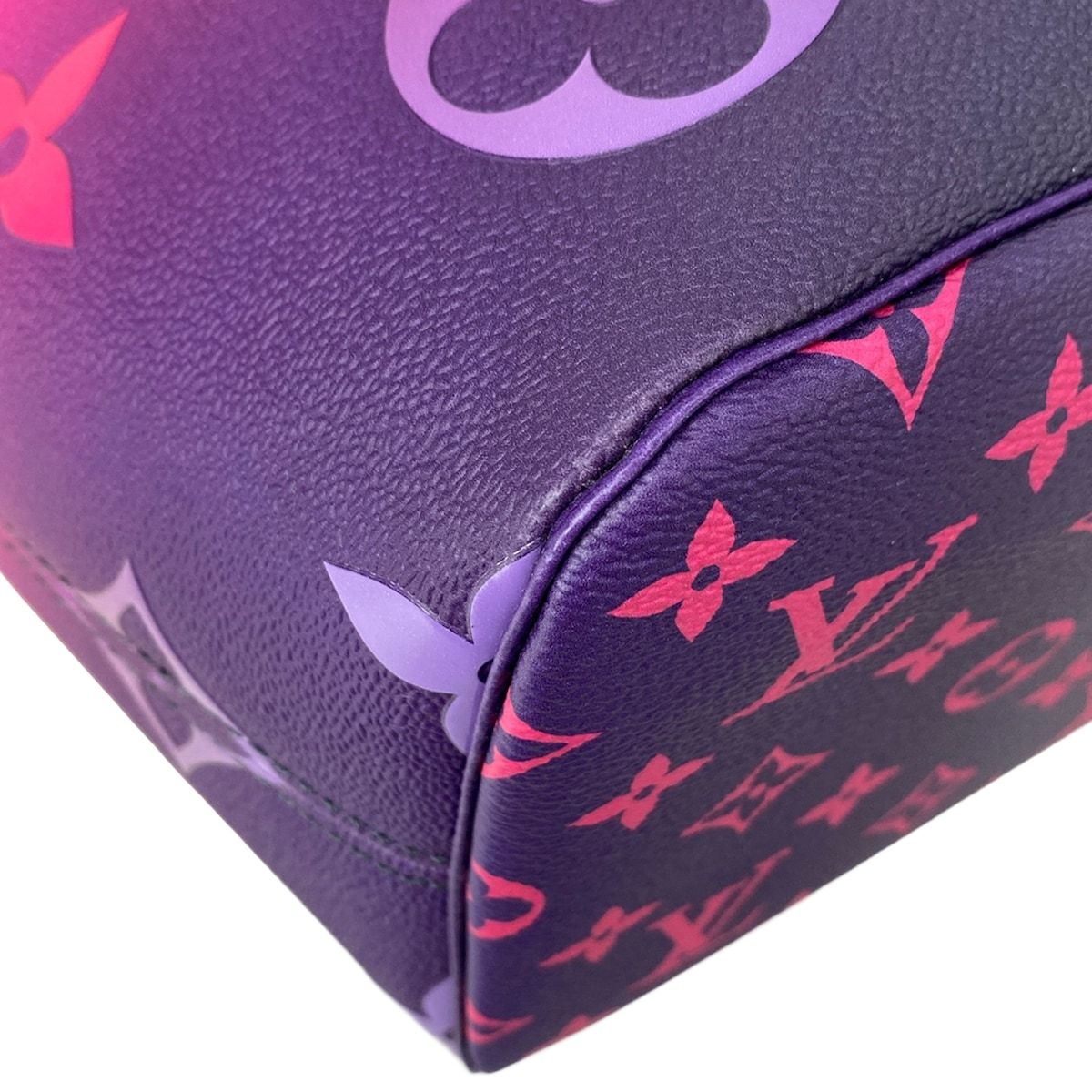Louis Vuitton Tote Spring in the City Neverfull MM Midnight Fuchsia — view 6