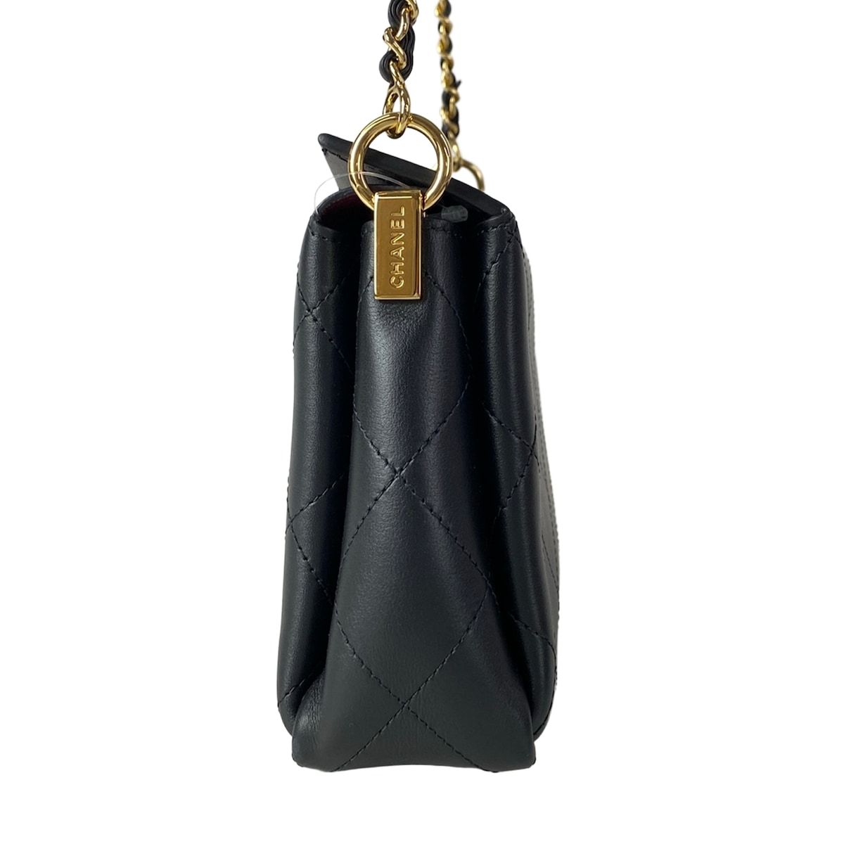 Chanel Shoulder Bag Quilted Black Metal Chain Gold — view 4