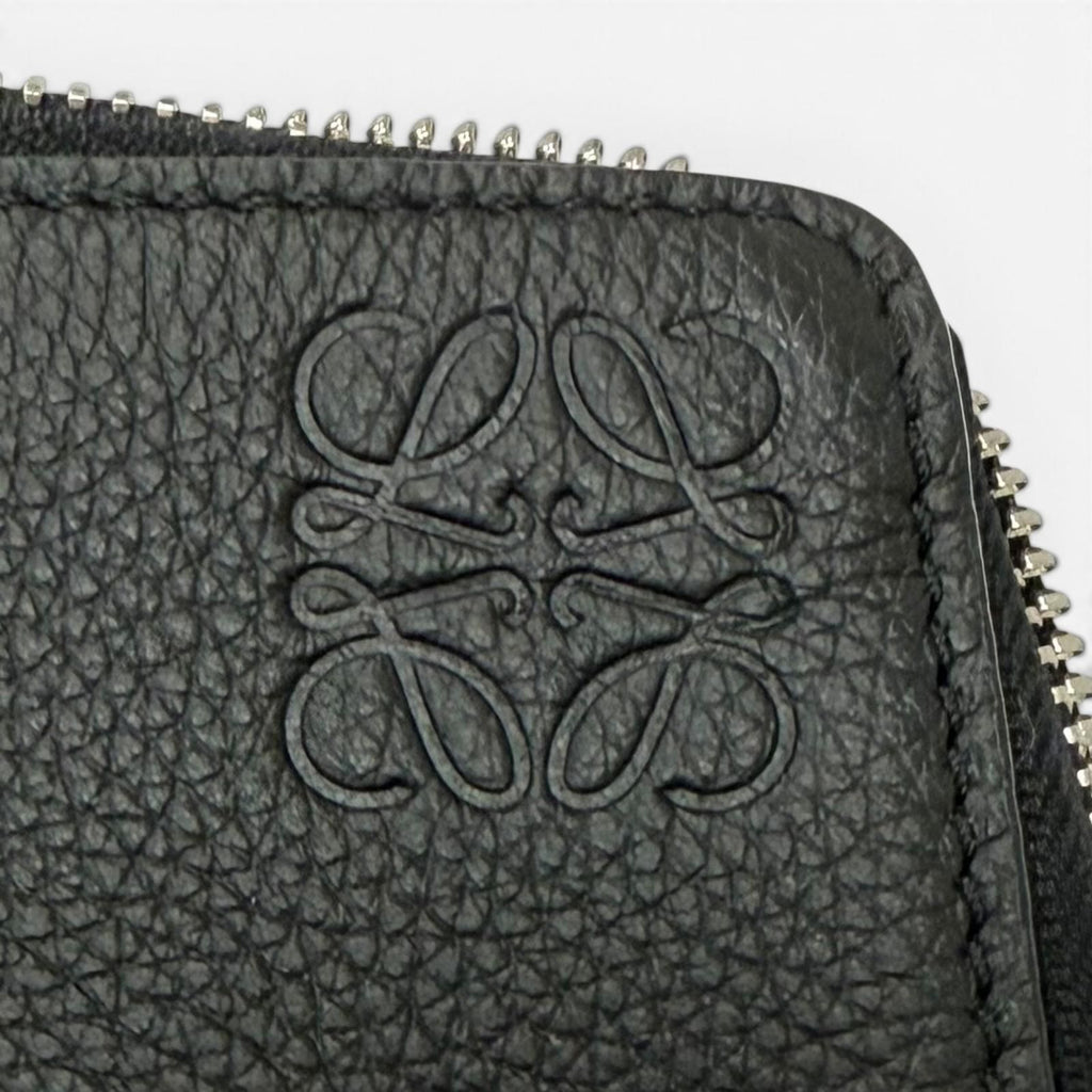 Loewe Leather Anagram Embossed Logo L Zip Pouch Clutch Black — view 9