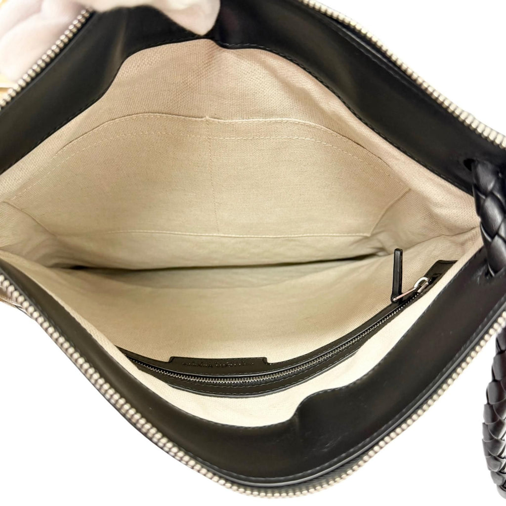 Bottega Veneta Andiamo Leather Intrecciato Messenger Flat Shoulder — view 6