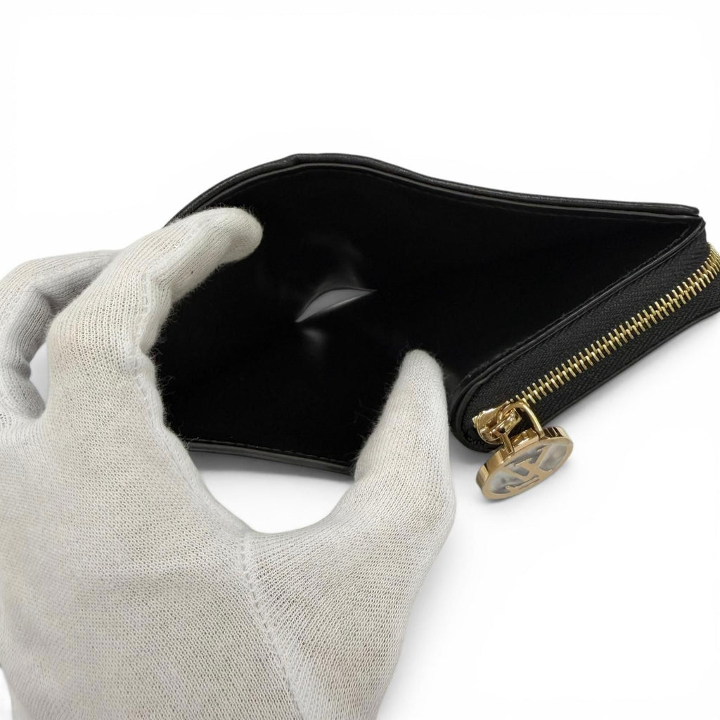 Louis Vuitton Coussin Portefeuille Lou Lambskin Monogram Compact Wallet Black — view 8